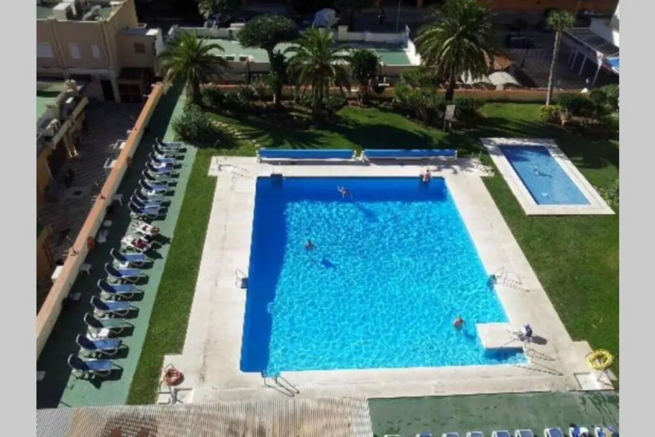 Apartamento El Albero Integrado En El Hotel Pyr Centrico Y En Primera Linea De Playa Fuengirola 0*,  Spanien